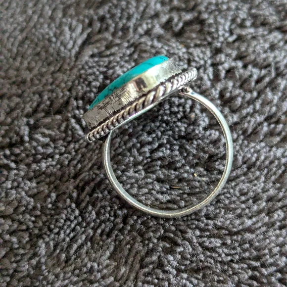 Turquoise Silver Ring - Picture 3 of 6